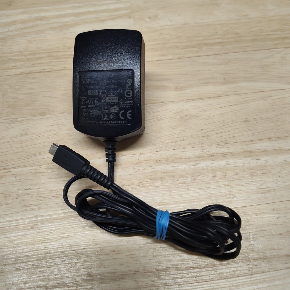 Genuine Blackberry PSM04R-050CHW1(M) Power Adapter Cell Phone Charger 5V 0.7A